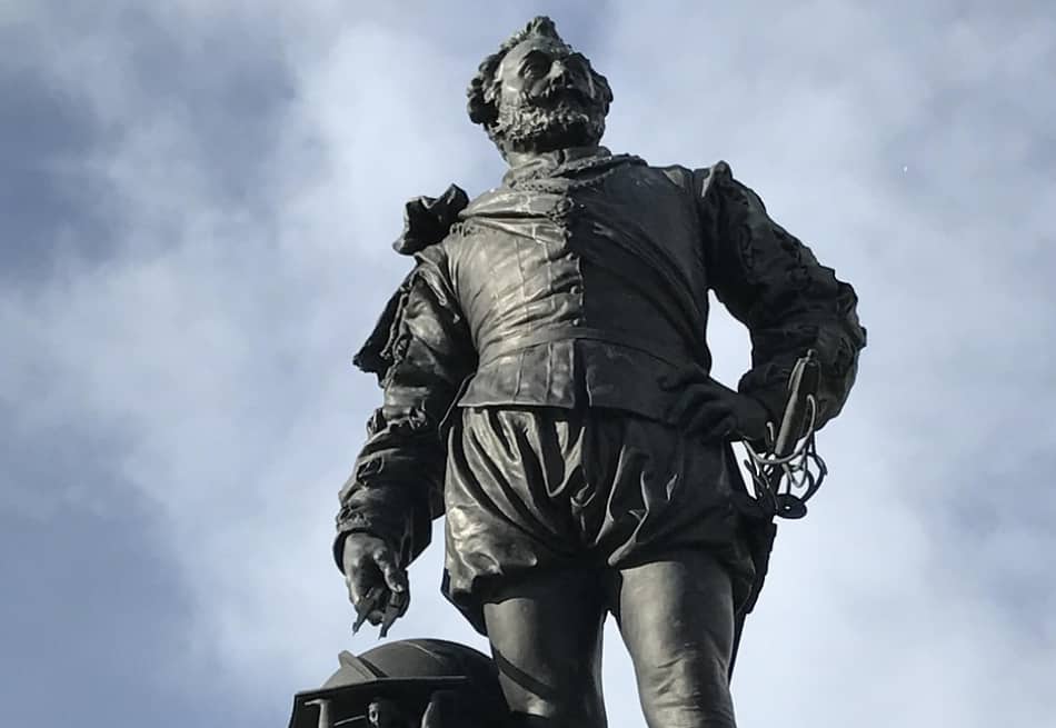 La storia di queste isole tiene conto anche di numerose incursioni di pirati inglesi capitanate principalmente da Francis Drake