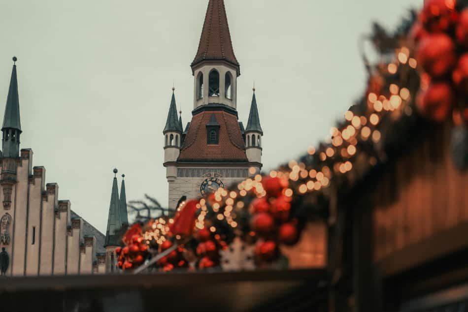 in Germania, è in Neuhauser Strasse, vicino a Marienplatz e alla chiesa di San Pietro