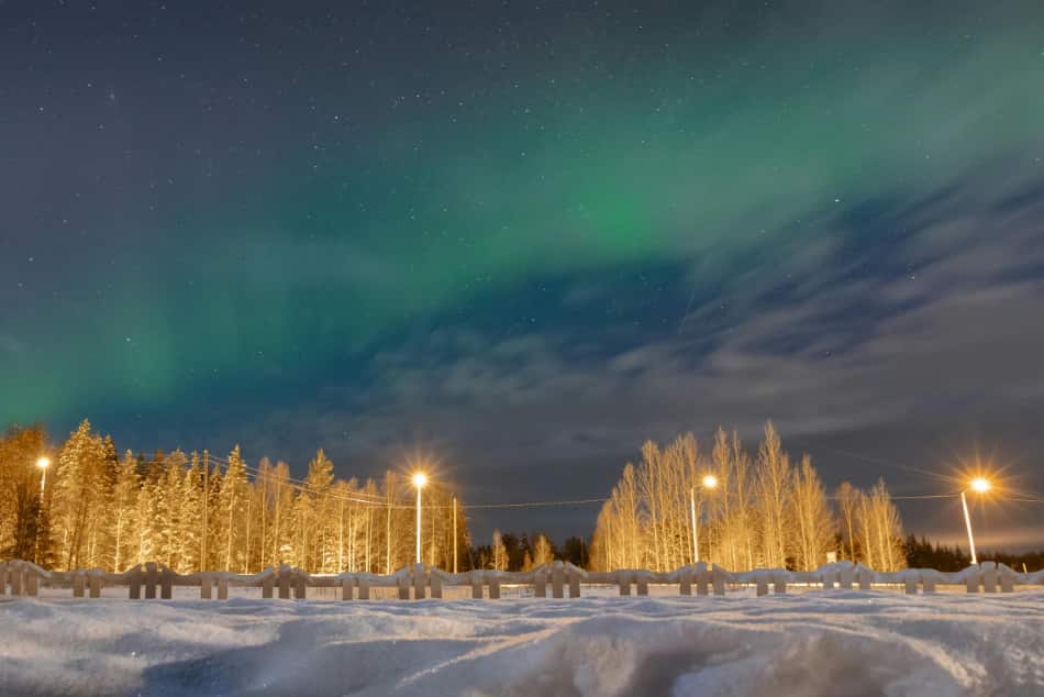 dove il sole è basso all’orizzonte con pochissime ore di luce e quando le condizioni lo permettono si può assistere allo spettacolo dell'aurora boreale