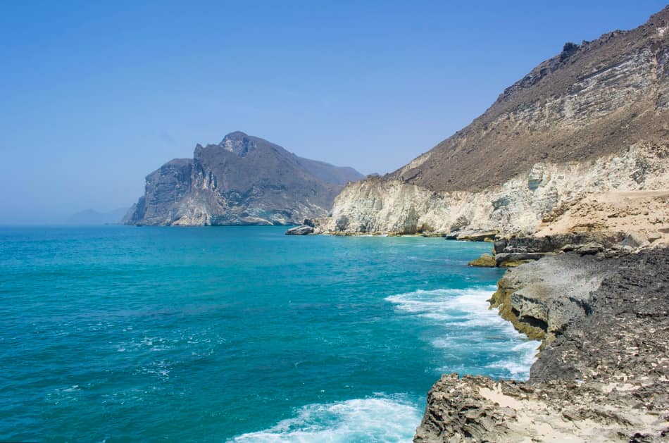 la Penisola del Musandam è soprannominata la Norvegia d'Arabia per la presenza di fiordi mozzafiato
