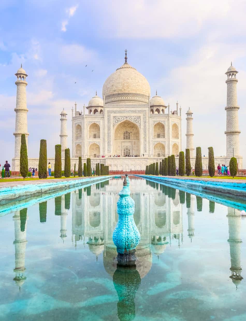 Agra è notoriamente apprezzata nel mondo per il Taj Mahal, il meraviglioso mausoleo in marmo bianco 