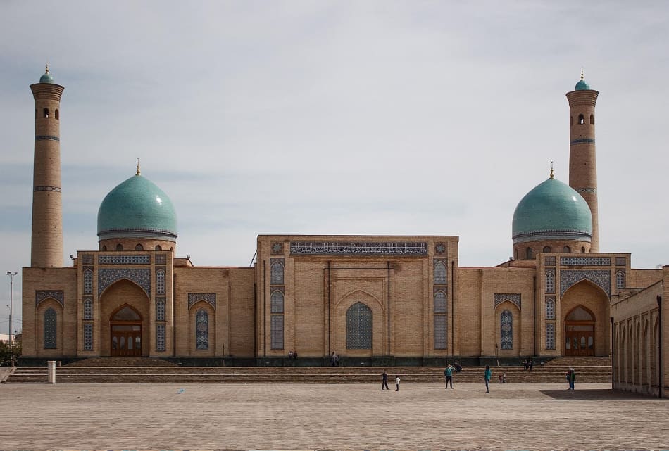 Abbiamo visitato le città più importanti Khiva, Bukkara, Samarcanda, Shakhrisabz, Tashkent